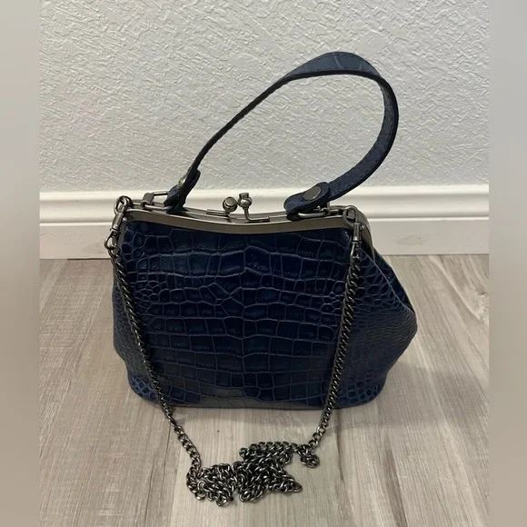 Patricia Nash Laureana Blue Croc
Embossed Purse Frame Chain
Strap - EUC - Picture 3 of 12